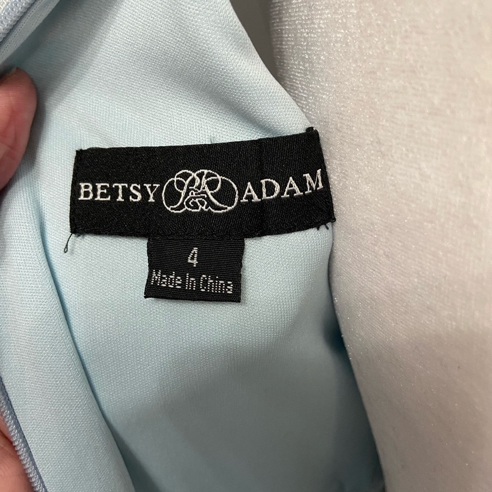 BETSY & ADAM Pale Blue Embroidered Sequin Halter Gown Sz4 Formal Prom Holiday - Picture 5 of 17